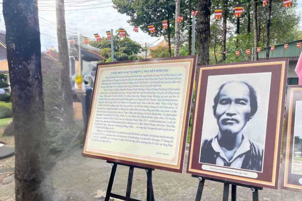 Khu di tích thường xuyên tổ chức các buổi triển lãm ảnh